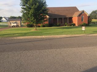 1101 Crowne Pointe Dr, Newbern, TN 38059