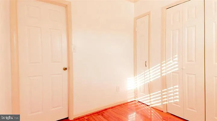 1209 E St NE — Photo 26