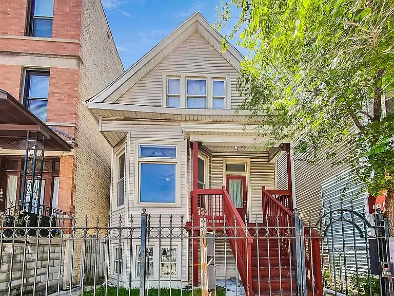 1st image of 3609 W Diversey Ave #2