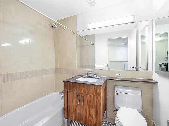 5th image of 30 W 18th St APT 7C