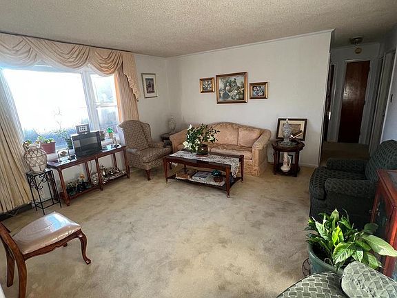 3rd image of 1705 Walter Dr