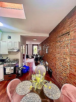 1st image of 1091 2nd Ave APT 4