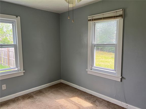 5th image of 2788 Jack St