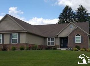 3148 Apple Blossom Way, Monroe, MI 48161