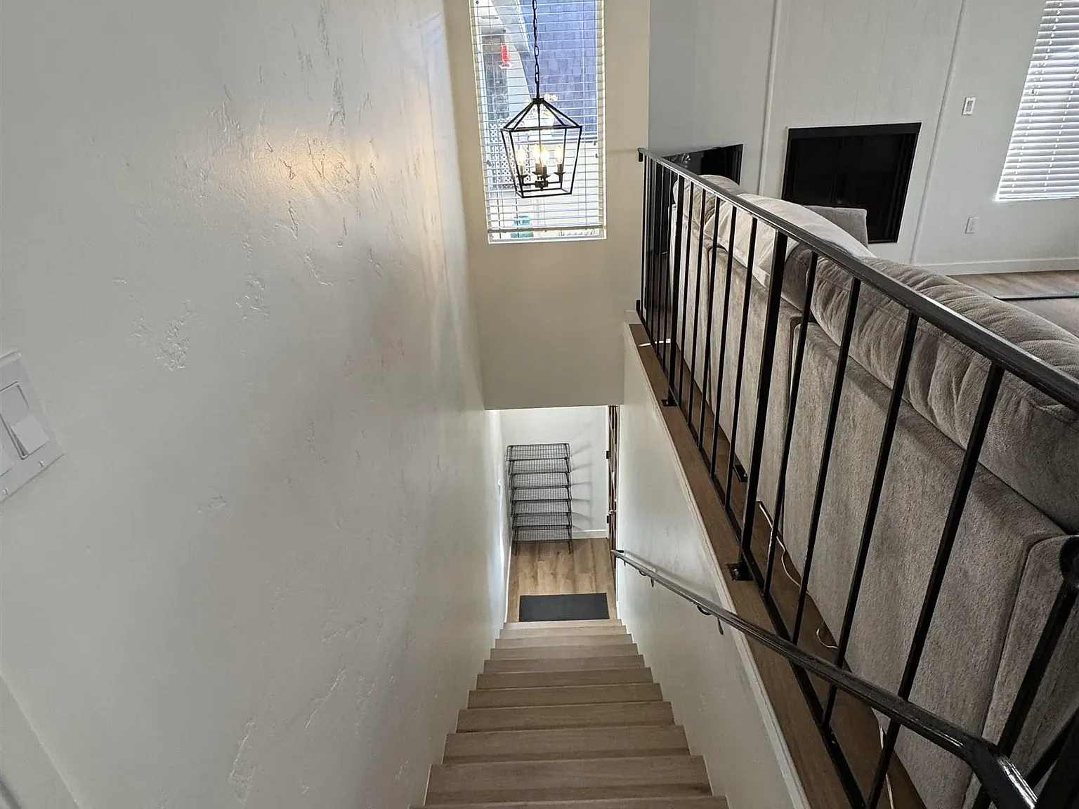 2 bed, 2.0 bath, 1036 sqft, $3,500 — Photo 3