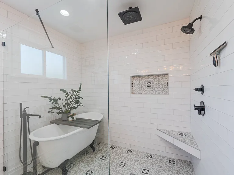 246 N Stevens St — Photo 21