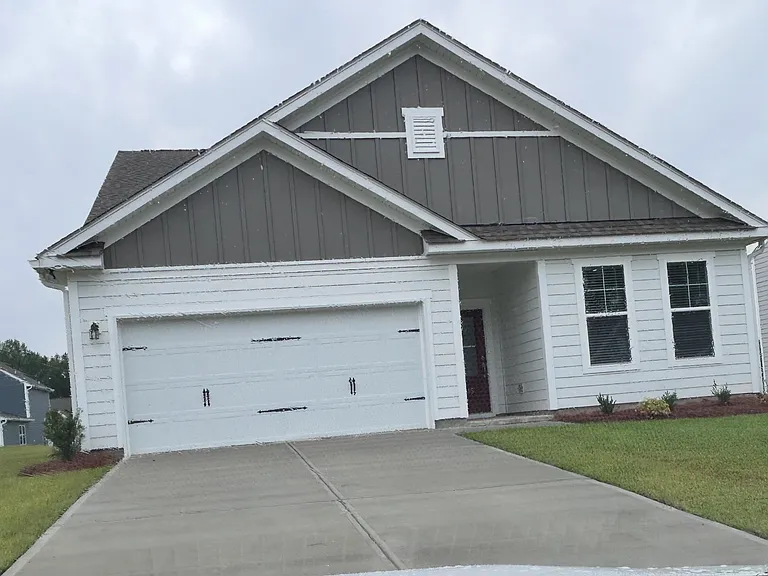 2015 Saylor Ln — Photo 1