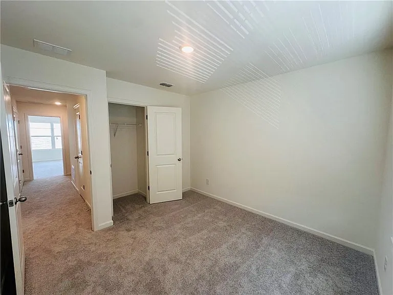 423 Towson St — Photo 18