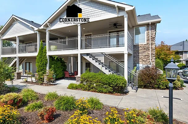 1280 Ashford Way #8 — Photo 1