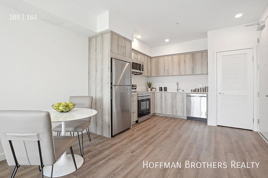 1st image of 224 N Alvarado St #208A