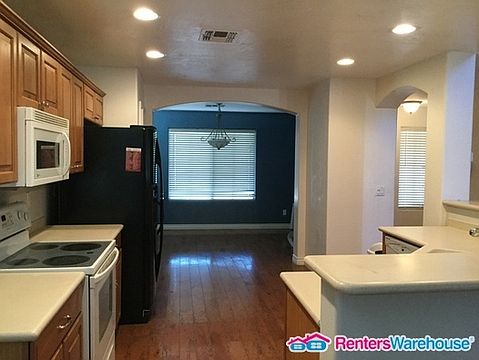 3rd image of 39859 N Zampino St