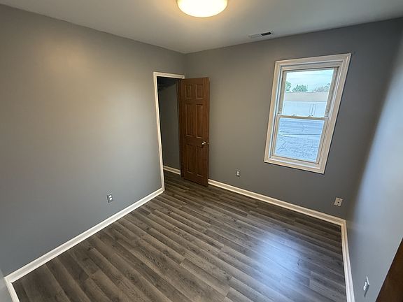3rd image of 1313 E Columbus Dr #2R