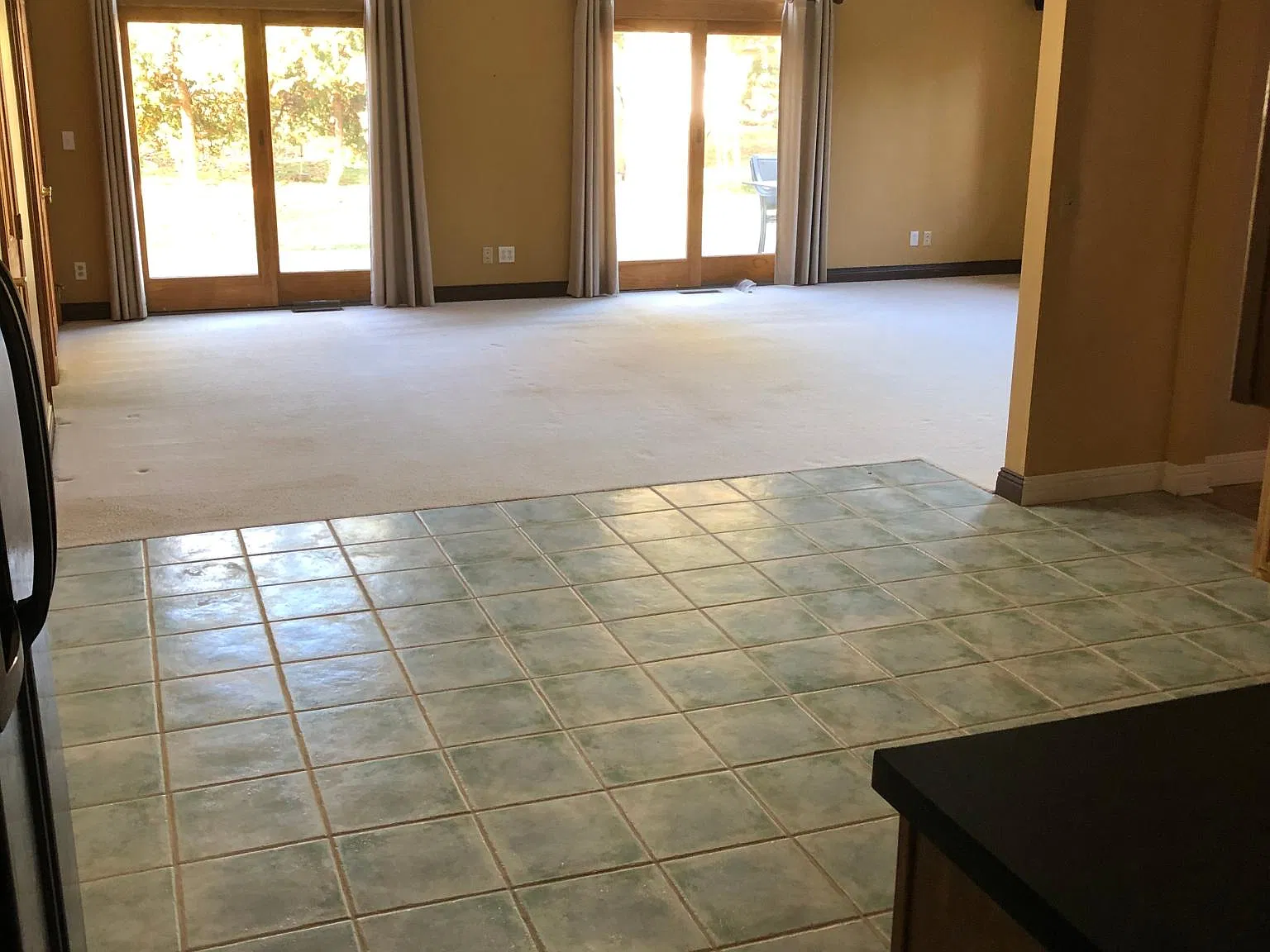 4 bed, 2.5 bath, 2212 sqft, $2,200 — Photo 3
