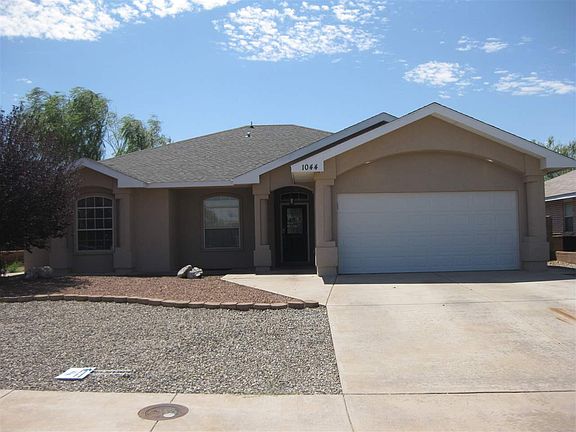 2nd image of 1044 San Miguel St