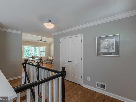 3rd image of 1317 Gatewood Dr