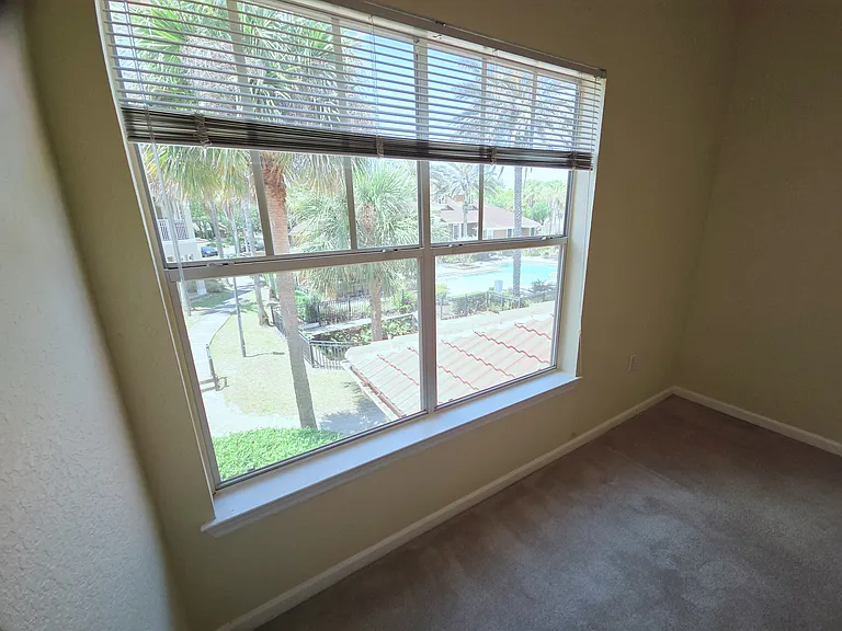 2422 White Magnolia Way #2422 — Photo 10