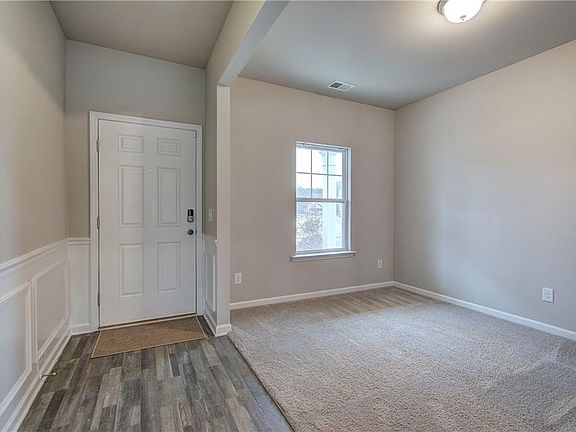 5th image of 39 Jackson Farm Rd