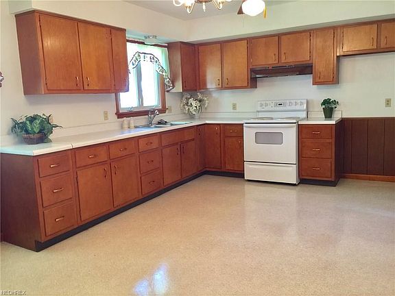 2nd image of 3581 Johnson Farm Dr