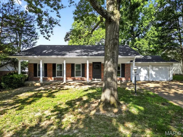 6819 Snead Ct, Saint Louis, MO 63129