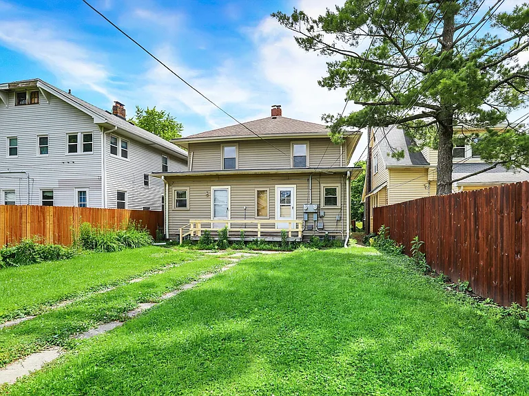 626 N Riley Ave — Photo 31
