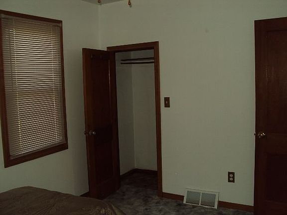 5th image of 1815 E 6TH