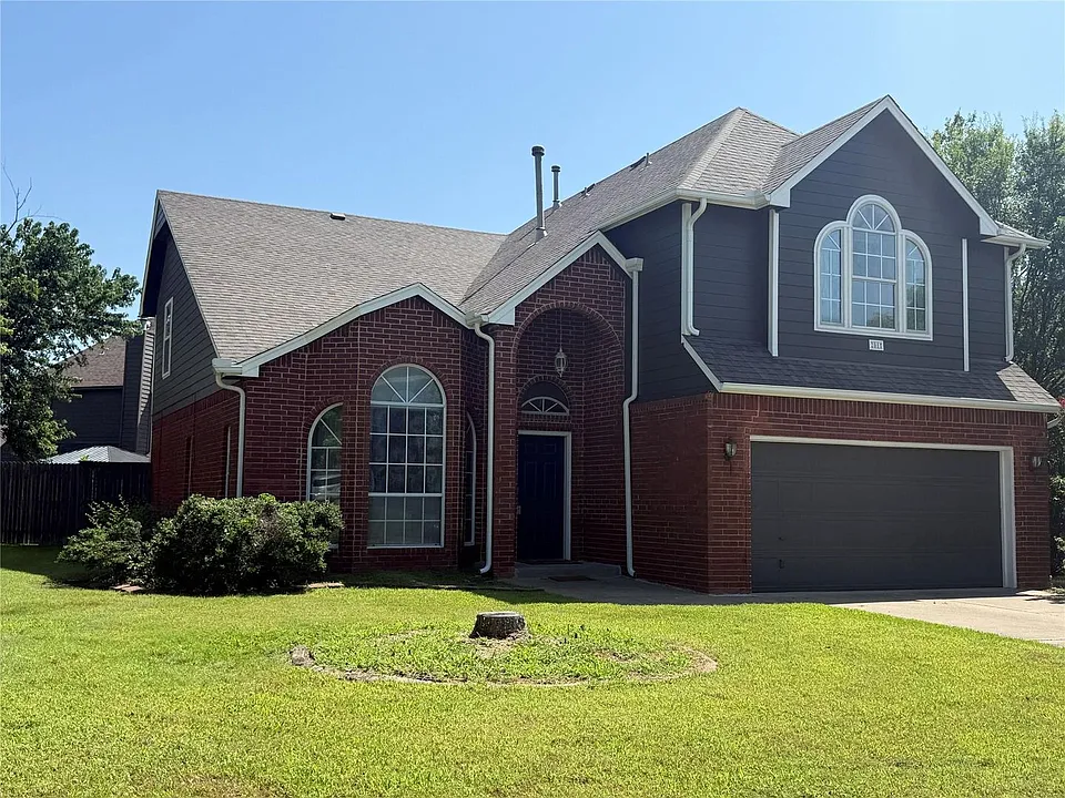 201 N Magnolia Ct