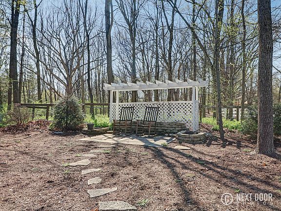 4th image of 1218 Fox Glen Dr