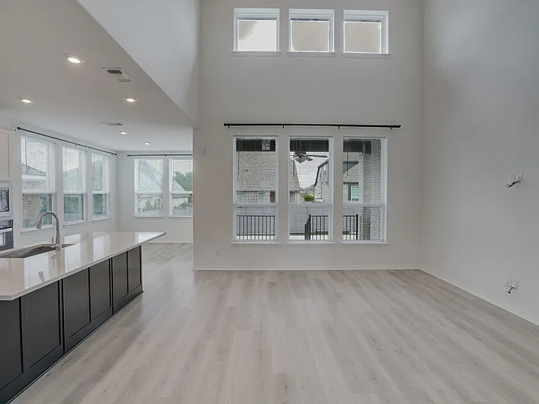 1132 Spring Gulch Ln — Photo 4