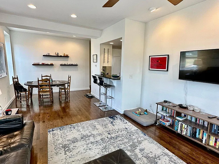 34 E Concord St #15 — Photo 2