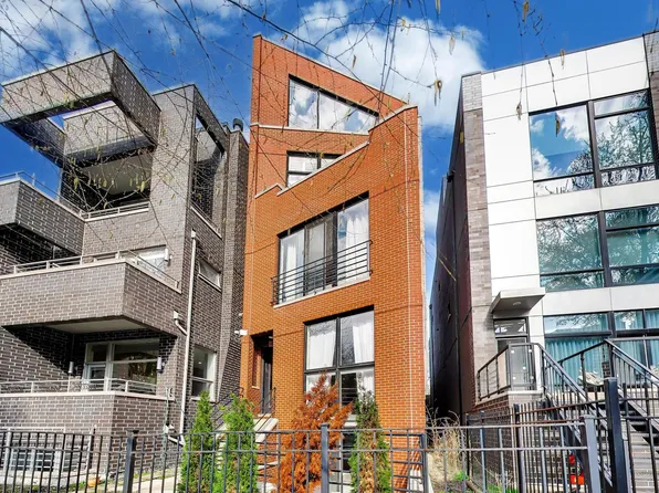 831 N Hermitage Ave APT 2, Chicago, IL 60622