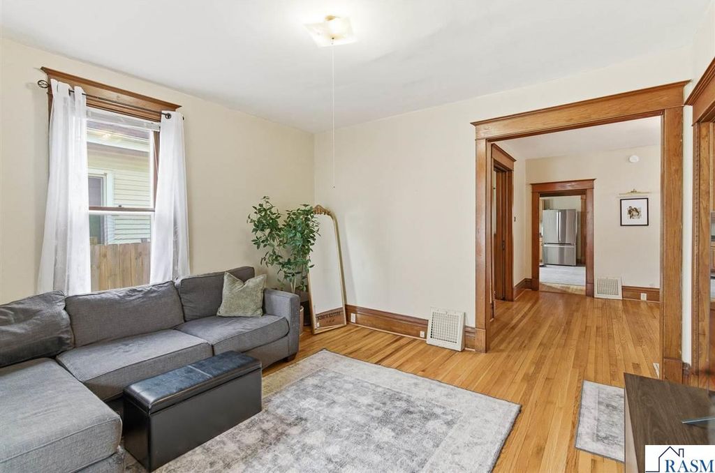 315 N Broad St, Mankato, MN - More