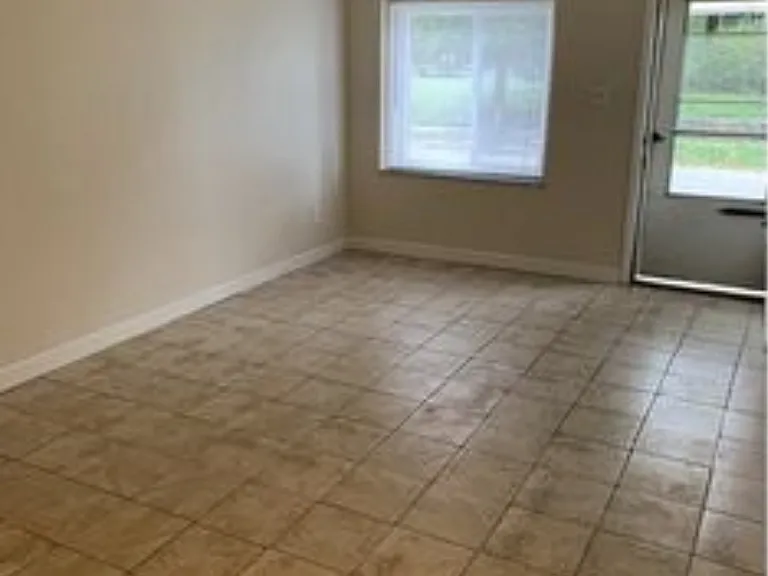 210 S Wayne Ave #4 — Photo 2