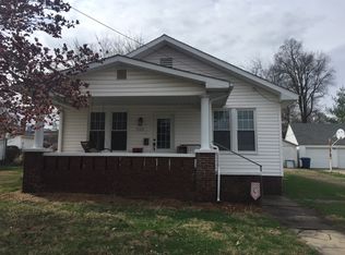 310 W McElroy St, Morganfield, KY 42437