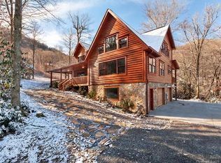 896 Jonathan Trl, Maggie Valley, NC 28751