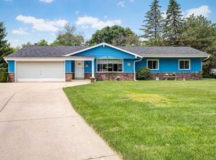 N21W22339 Rosewood Ct, Waukesha, WI 53186