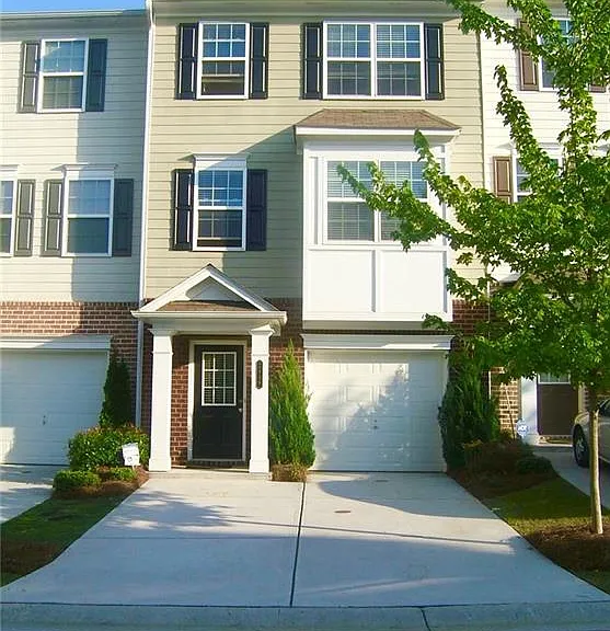 2449 Ivey Crest Cir — Photo 1