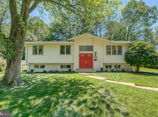 6805 Bellamy Ave, Springfield, VA 22152