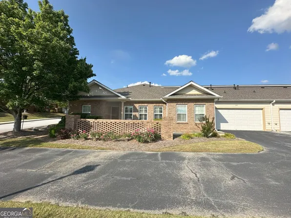 125 Villa Park Cir, Stone Mountain, GA 30087