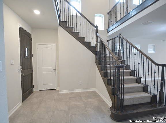 3rd image of 21507 Arroyo Frio