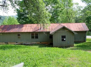 1726 E Boggs Mountain Rd, Tiger, GA 30576