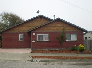 210 Clifton Rd, Pacifica, CA 94044