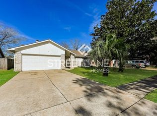 3622 Pine Ridge Ln, Houston, TX 77088