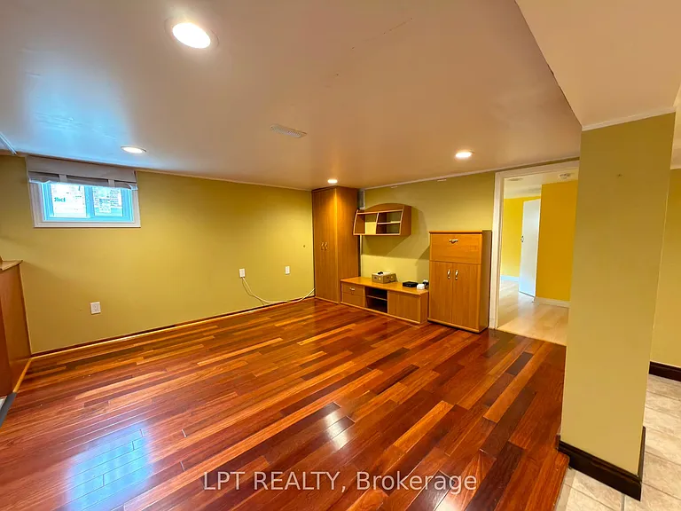 20 Gregory St — Photo 15