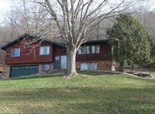 3215 Cliffside Dr, La Crosse, WI 54601