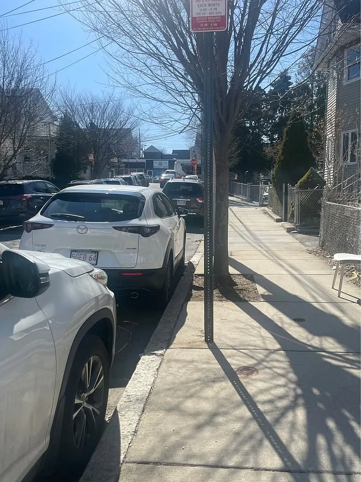 2 bed, 2176 sqft, $2,200 — Photo 2