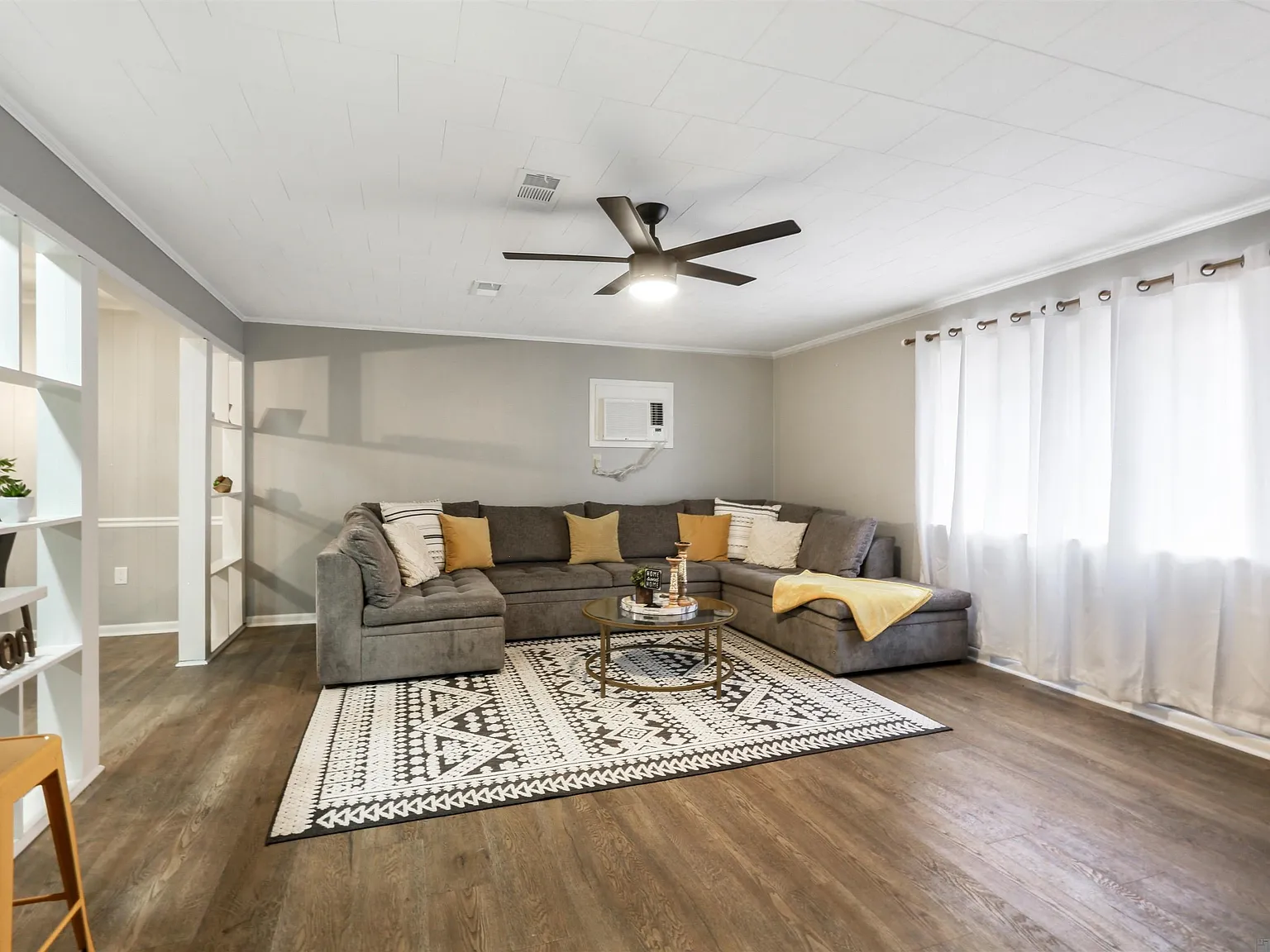 4 bed, 1674 sqft, $2,600 — Photo 4