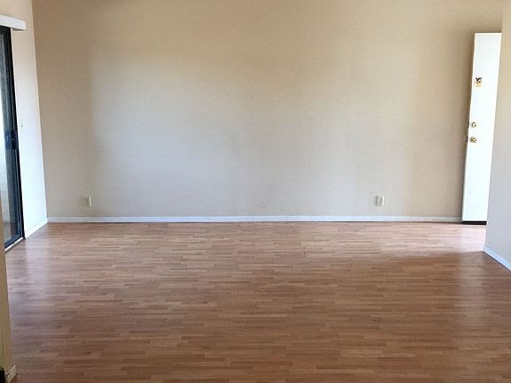 2nd image of 4668 39th St APT 03