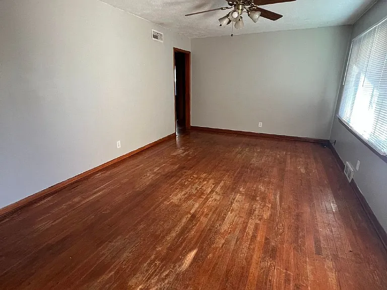 1822 E Owen K Garriott Rd — Photo 5