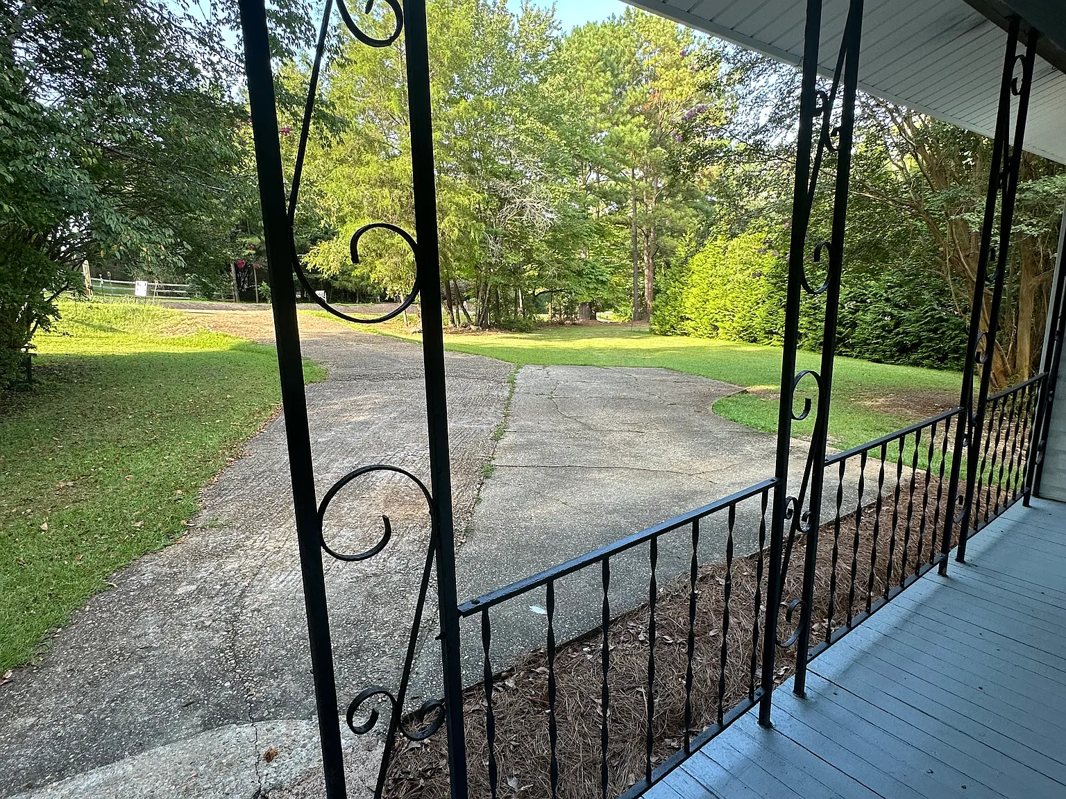 3 bed, 1368 sqft, $2,000 — Photo 4