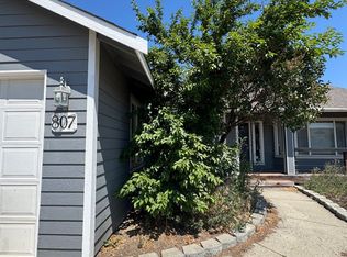 807 Acacia Ln, Ellensburg, WA 98926